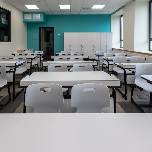 Школа № 883 имени Героя Российской Федерации генерал-лейтенанта М. Ф. Лукина, Москва - фото 3